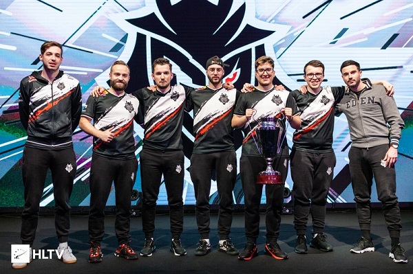 YSKM ：我选鳄鱼是给Leyan当狗的